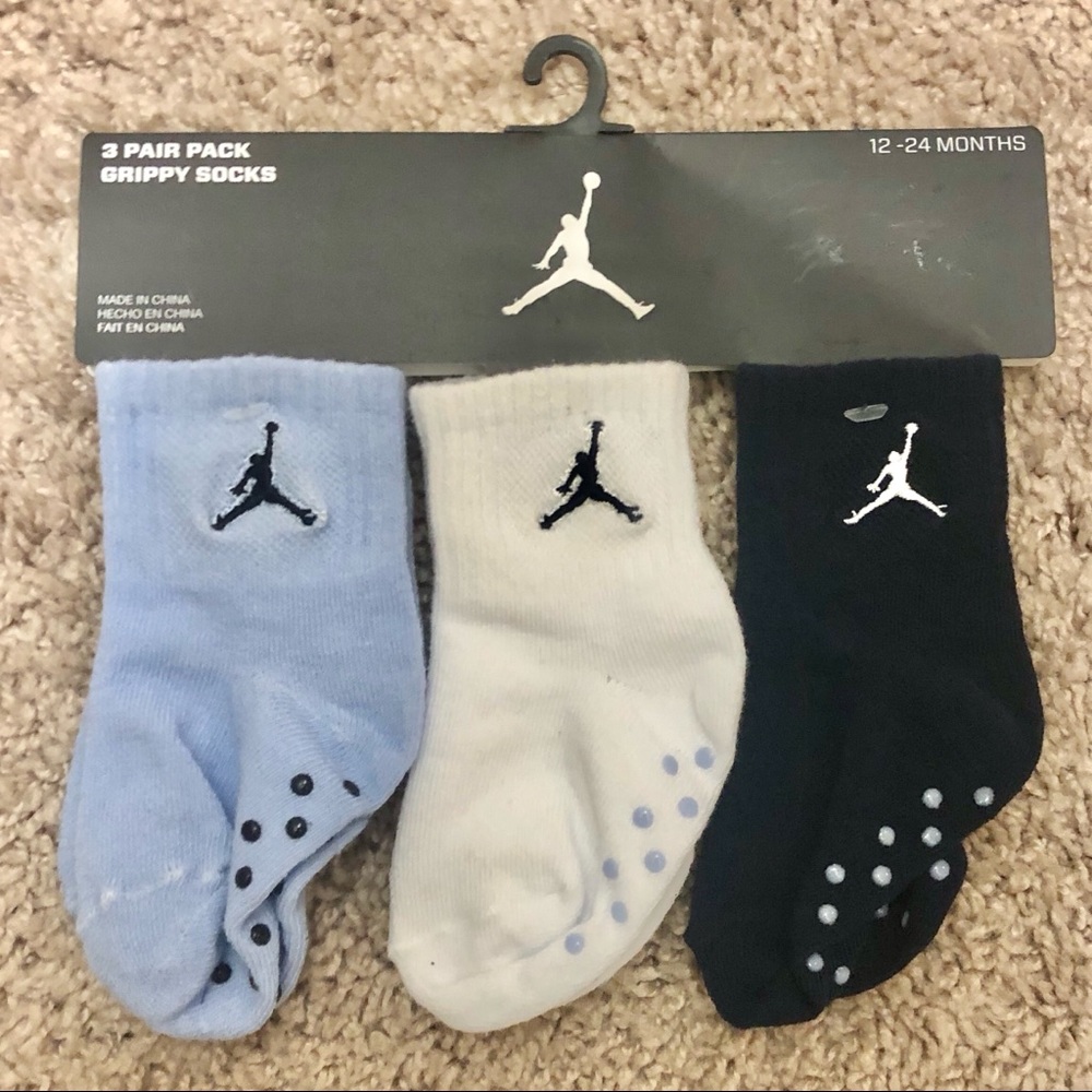 Jordan 3 pair pack of grippy socks